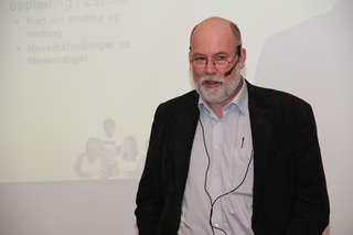 Foredragsholder Einar Wium  (Foto: Arild Stang)