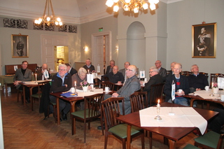 27 medlemmer hygget seg på kaffemøtet  (Foto: Arild Stang)